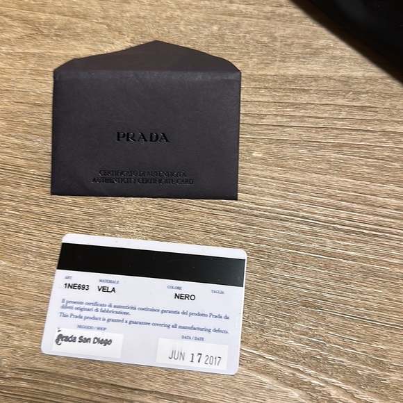 Prada cosmetic pouch new - Picture 10 of 17